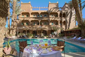 Free daily continental breakfast - Kasbah Sirocco (Zagora)