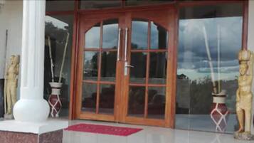 مدخل المنشأة