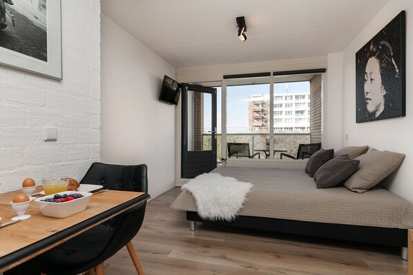 Deluxe Studio (dune view)