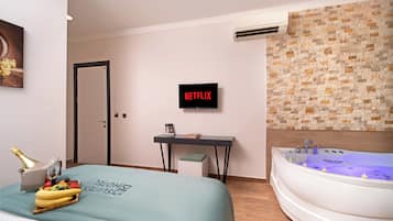 Luxury Room | Premium bedding, down comforters, free minibar items, in-room safe
