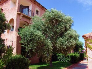 Front of property - Residence La Rosa (Loiri Porto San Paolo)