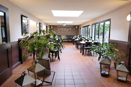 Restaurant. Steep´s Ihr Brauhaus und Hotel