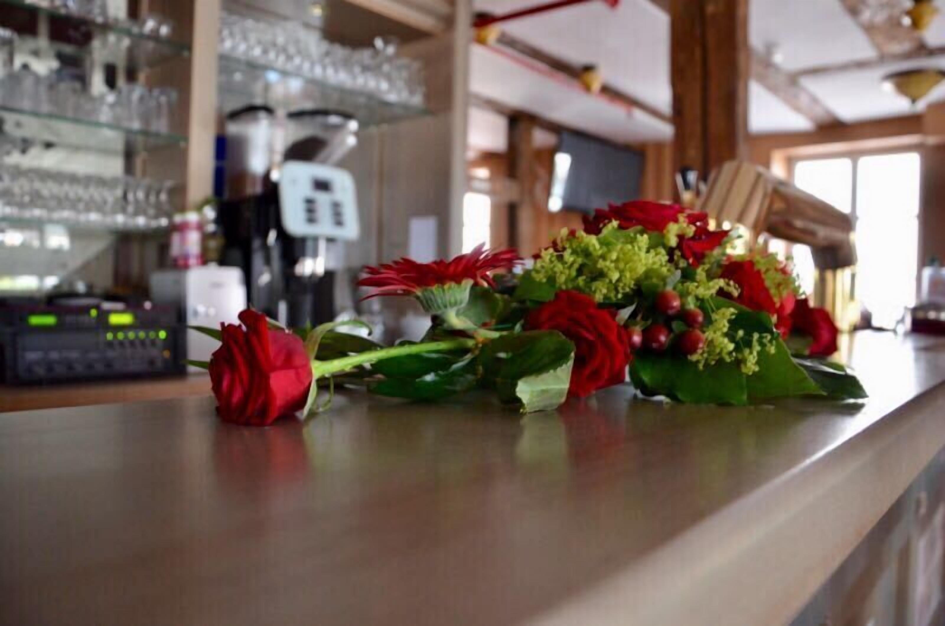 breakfast and dinner served, regional cuisine