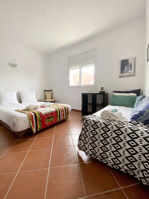 Large 5 Bedroom Villa with sea view | 4 bedrooms, premium bedding, desk, iron/ironing board