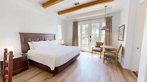 1 bedroom, desk, iron/ironing board, WiFi