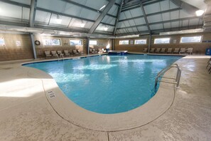 Piscine intérieure, piscine chauffée