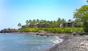 Beach - Aloha Condos, Kanaloa at Kona, Condo 1503, Oceanfront, AC (Kailua Kona)