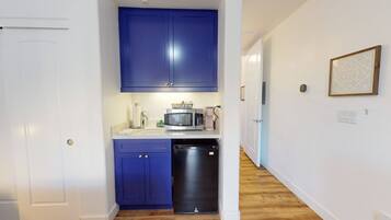 Fridge, microwave, coffee/tea maker