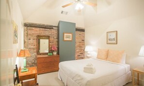 2 bedrooms, iron/ironing board, internet, bed sheets