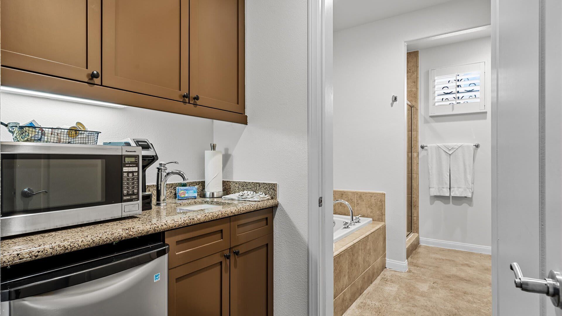 Fridge, microwave, coffee/tea maker