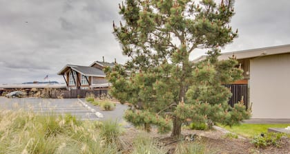 Oceanfront condo near Gearhart Golf Links - walk to beach - No pets