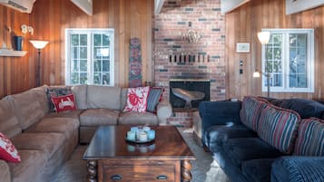 Smart TV y chimenea