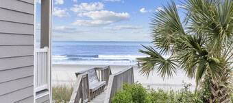 Amazing Oceanfront 4 BR Unit -Short Drive to Dining/Shops - CCII202