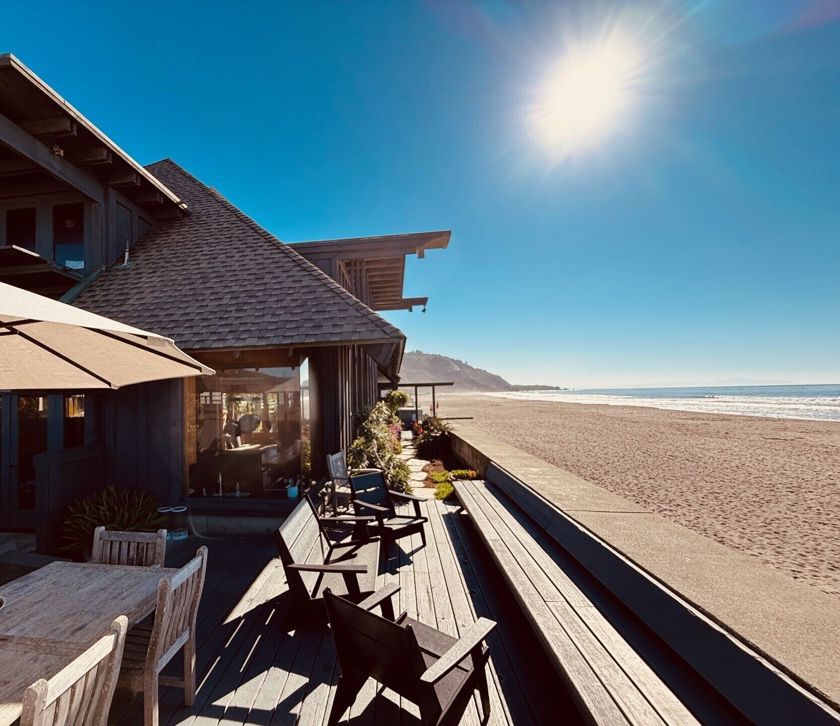 屋外ダイニングエリア