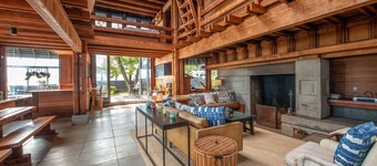 Classic Oceanfront Stinson - The Whale House