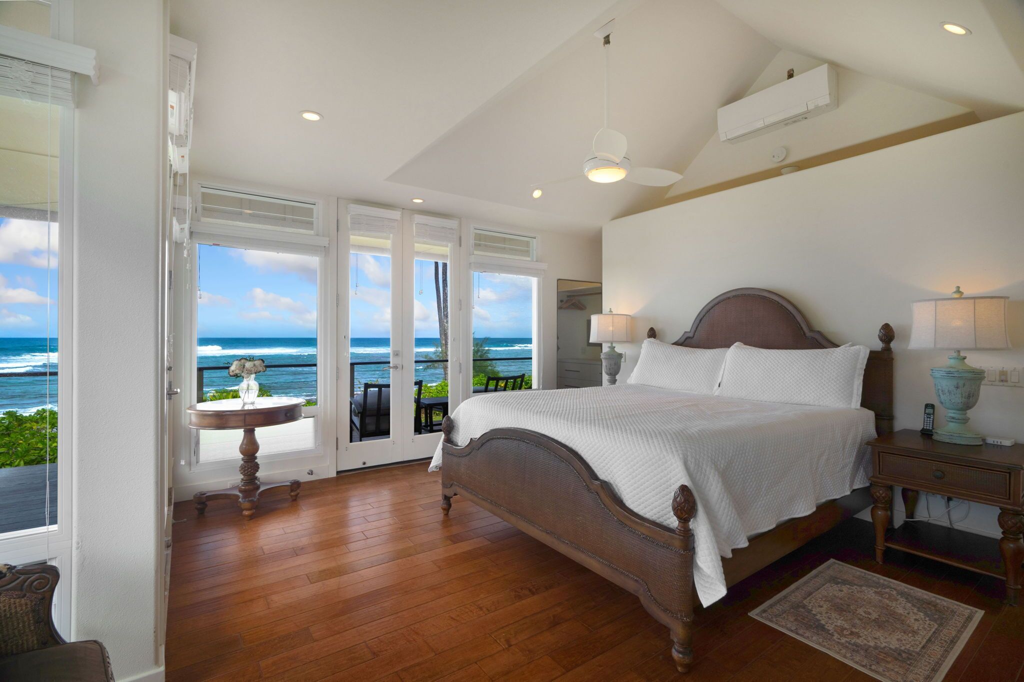 Beachfront Luxury Dream House with A\/C & Gym! - Photo 4