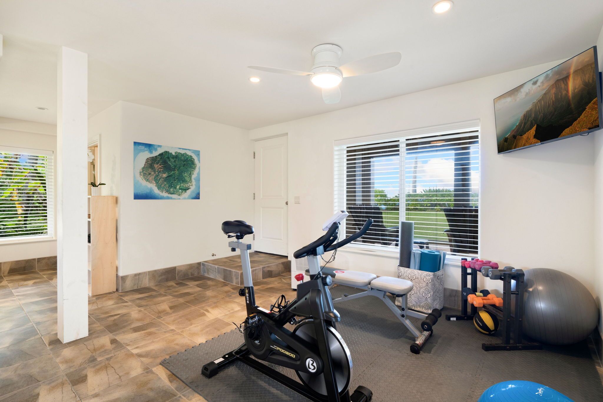 Beachfront Luxury Dream House with A\/C & Gym! - Photo 29