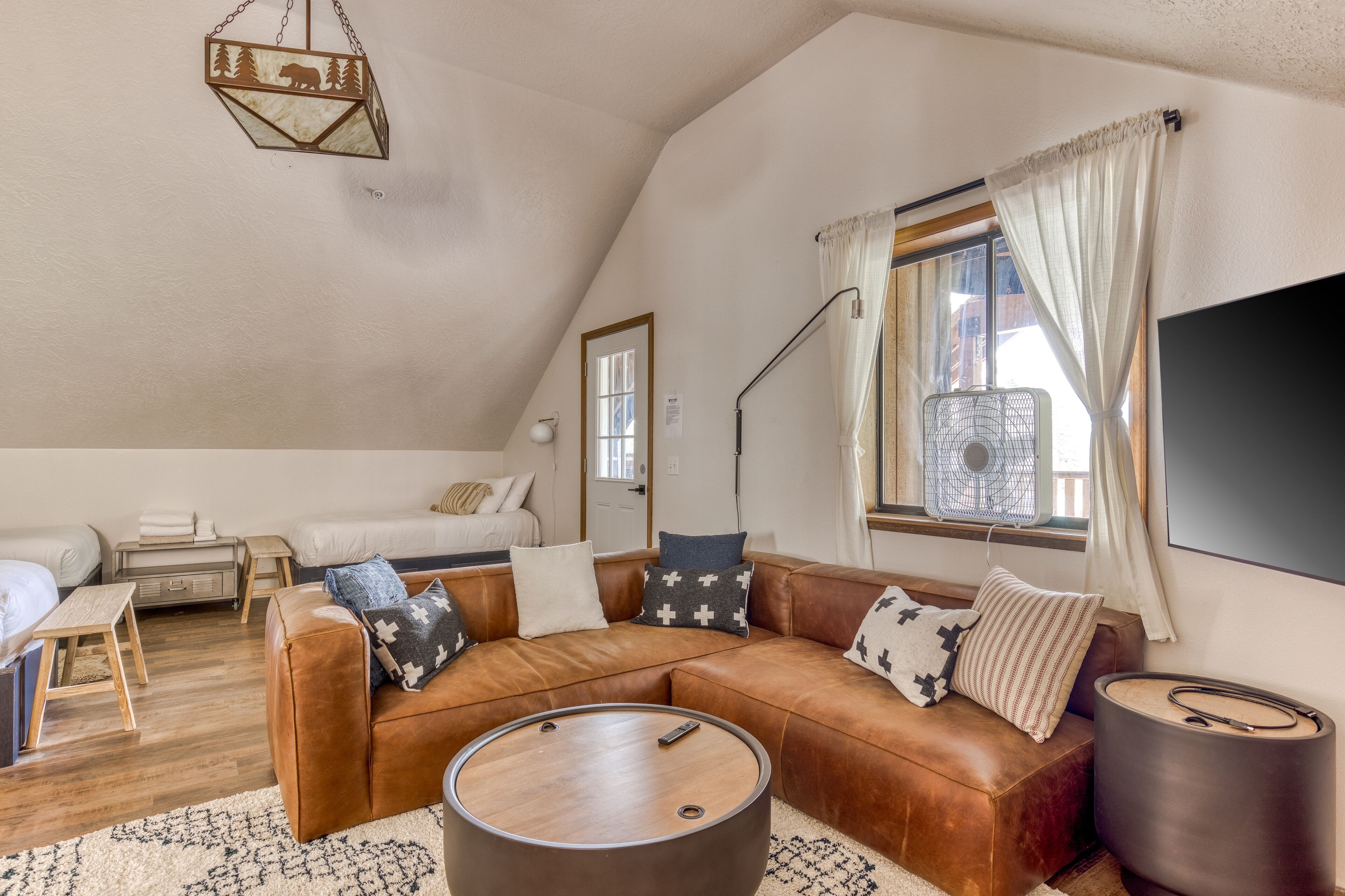 4 bedrooms, Internet, bed sheets