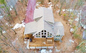 Exterior - Skye View by PMR, 7BR Forest Retreat, EV Charger, Sound System, Sleeps 22 (Lake Harmony)