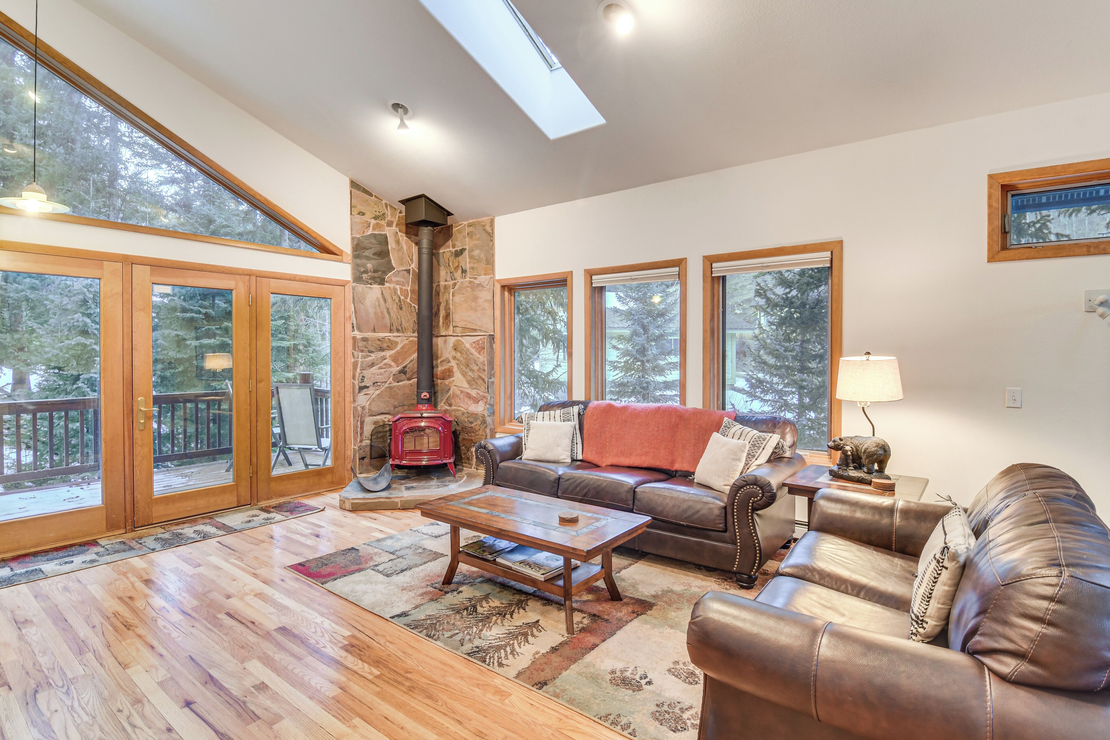Dumont Vacation Rental | 2BR | 2BA | 1,500 Sq Ft | Stairs Required