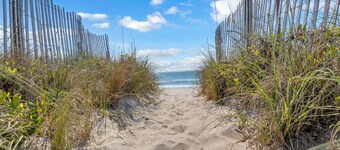 Mason Cottage. A 5 bedroom, Classic, Ocean Front Beach House