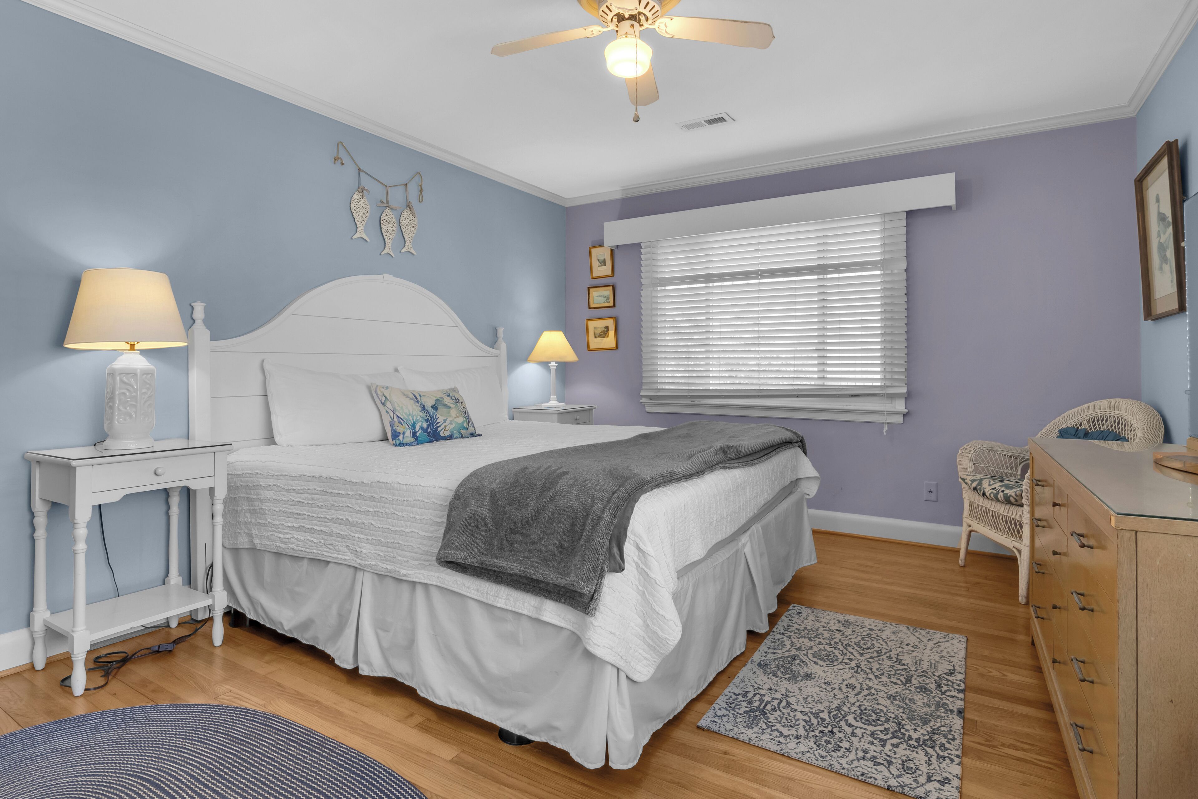 5 bedrooms, iron/ironing board, free WiFi, bed sheets