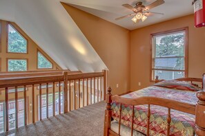 6 bedrooms, iron/ironing board, free WiFi, bed sheets