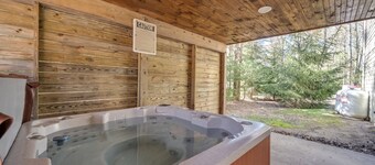 "Big Horn" Near JFBB Skiing, Stunning Mountain Home, Fire Pit, Hot Tub, Pool Table, Gas Grill