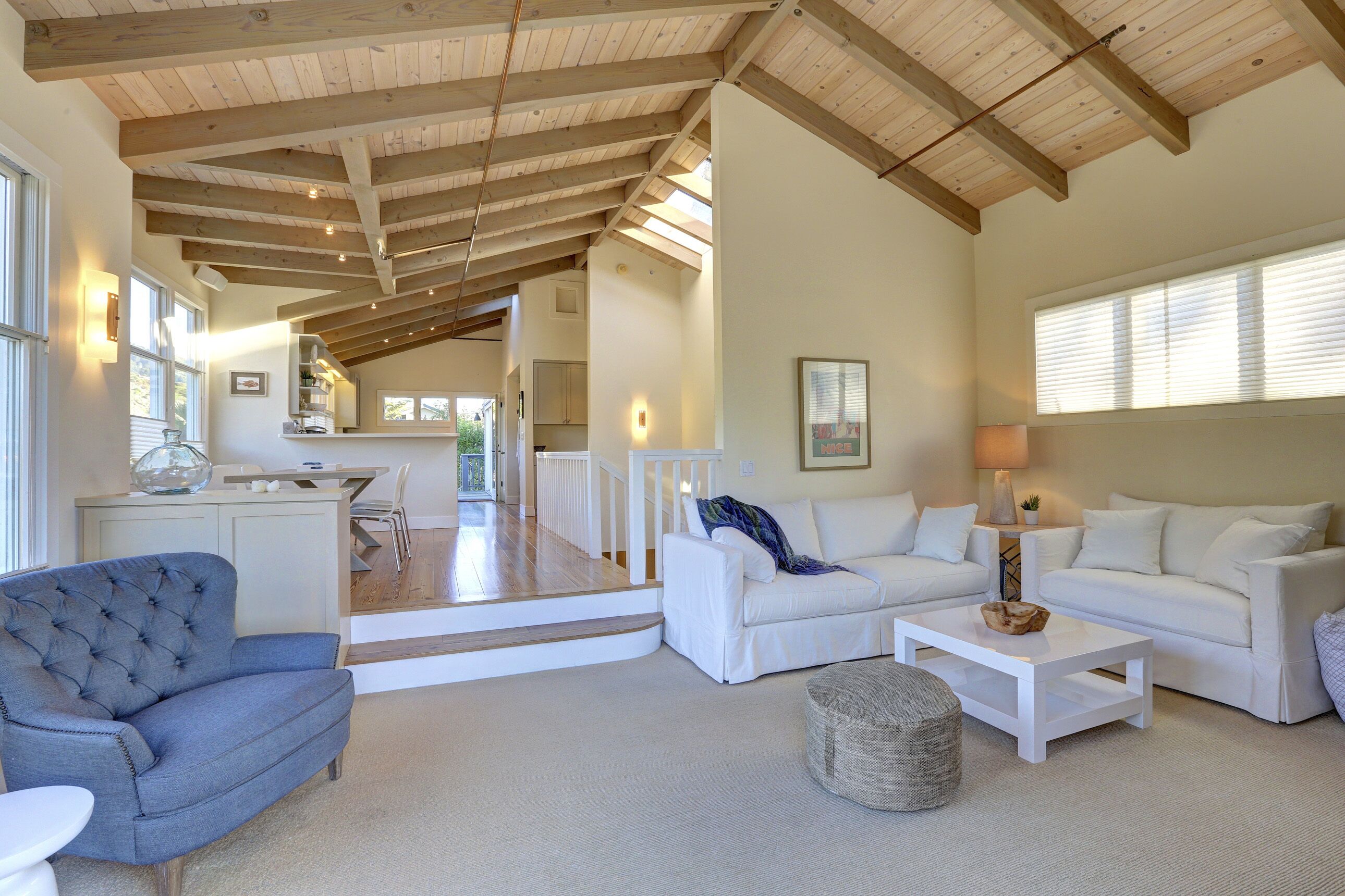Smart TV, fireplace, DVD player