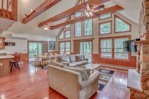 Smart TV, fireplace, video games