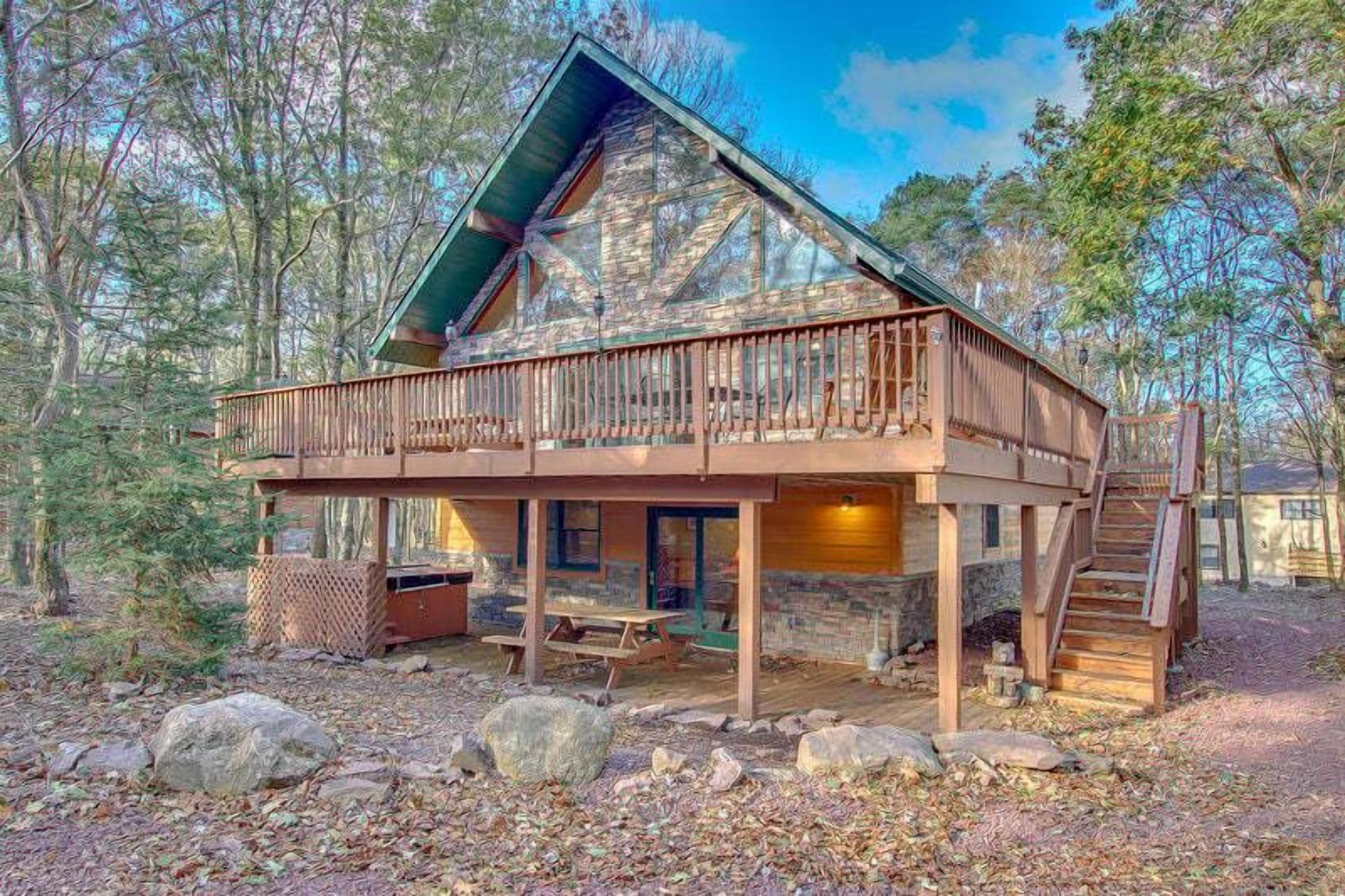 Fan Favorite!  "Arrowhead" by Lake/Beach & Restaurants, Pool Table, Arcade Game, Hot Tub, Fire Pit