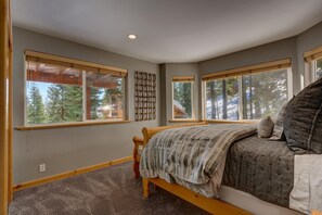 5 bedrooms, WiFi