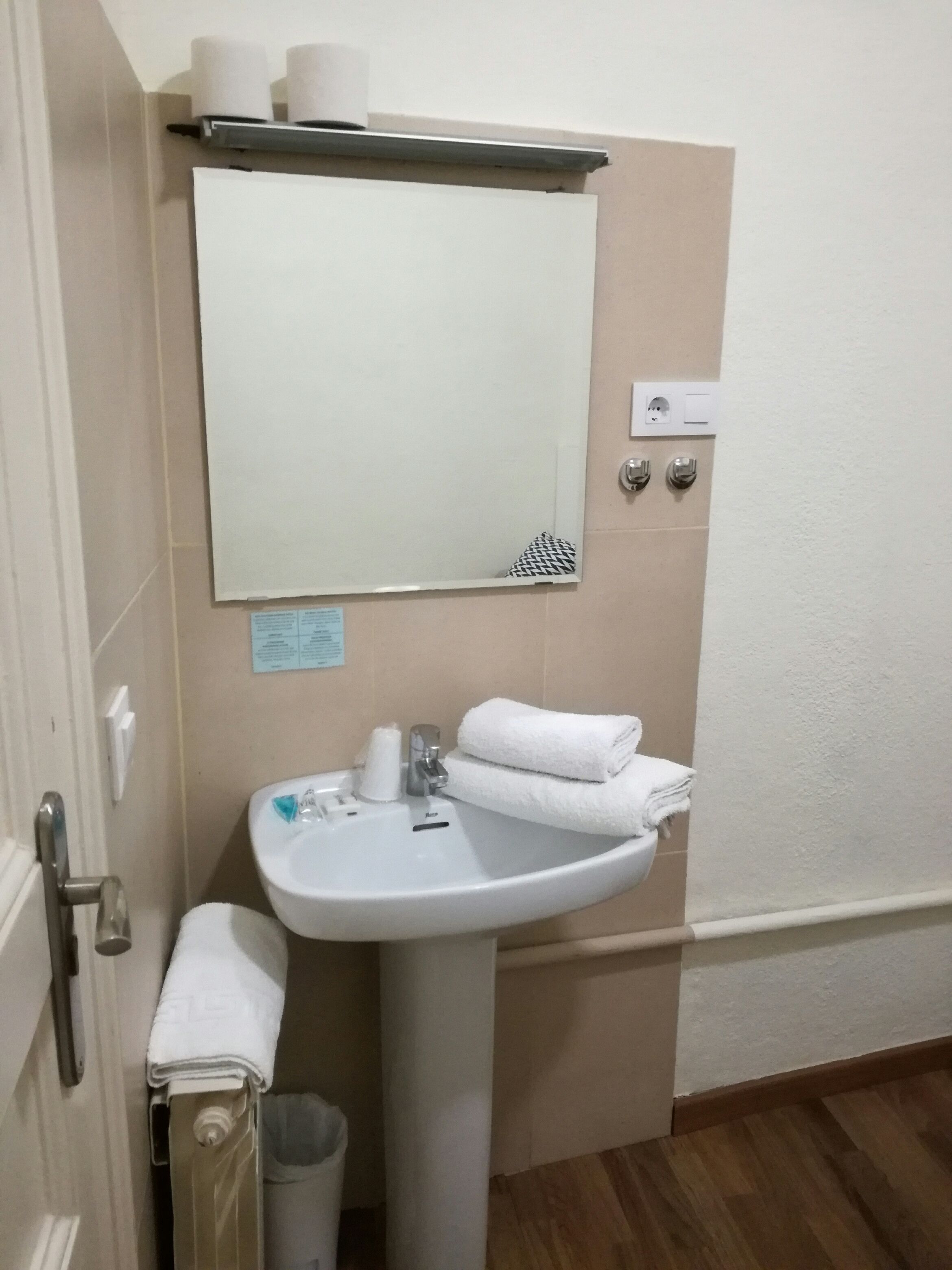 Foto - Hostal Lesseps