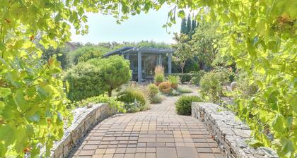 Chic California Escape w/ Pool, Hot Tub & Patio!