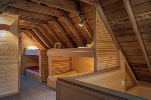 3 bedrooms, free WiFi, bed sheets