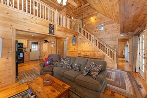 Älytelevisio, takka, kirjoja