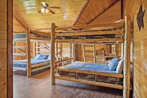 6 chambres, accès au Wi-Fi (inclus), literie fournie