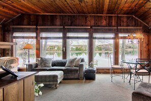 Interior - Narrows of Lake Charlevoix | Boat House | Gorgeous Views | Private Hot Tub (Charlevoix)