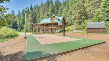 Sportplatz