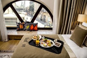 Classic Twin Room | City view