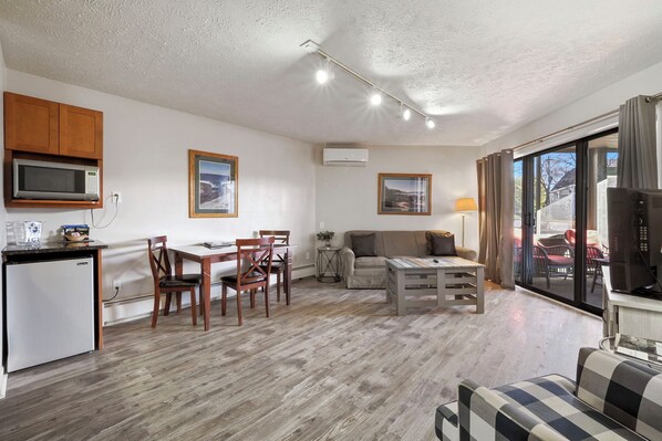 TV, fireplace, DVD player