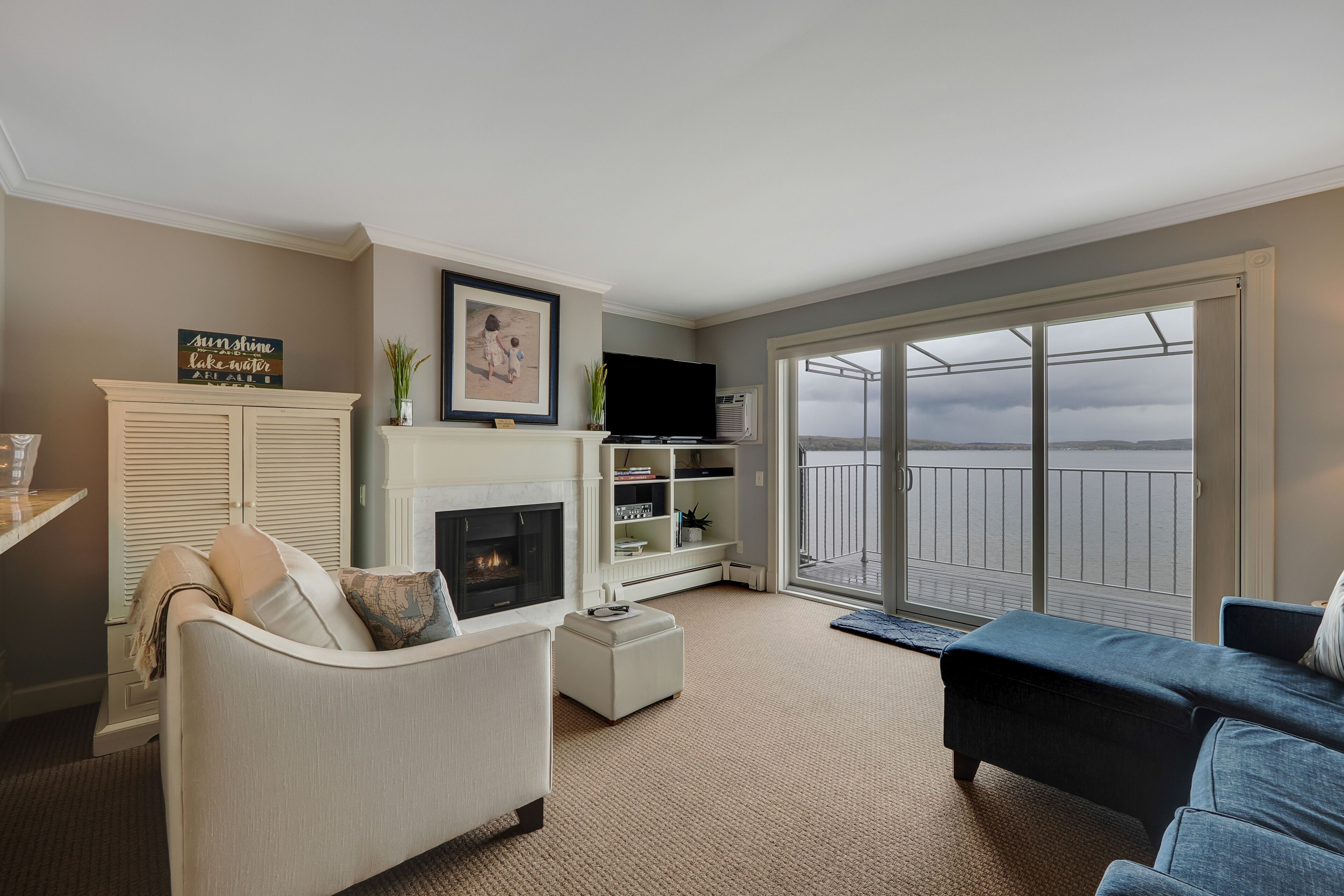 Flat-screen TV, fireplace