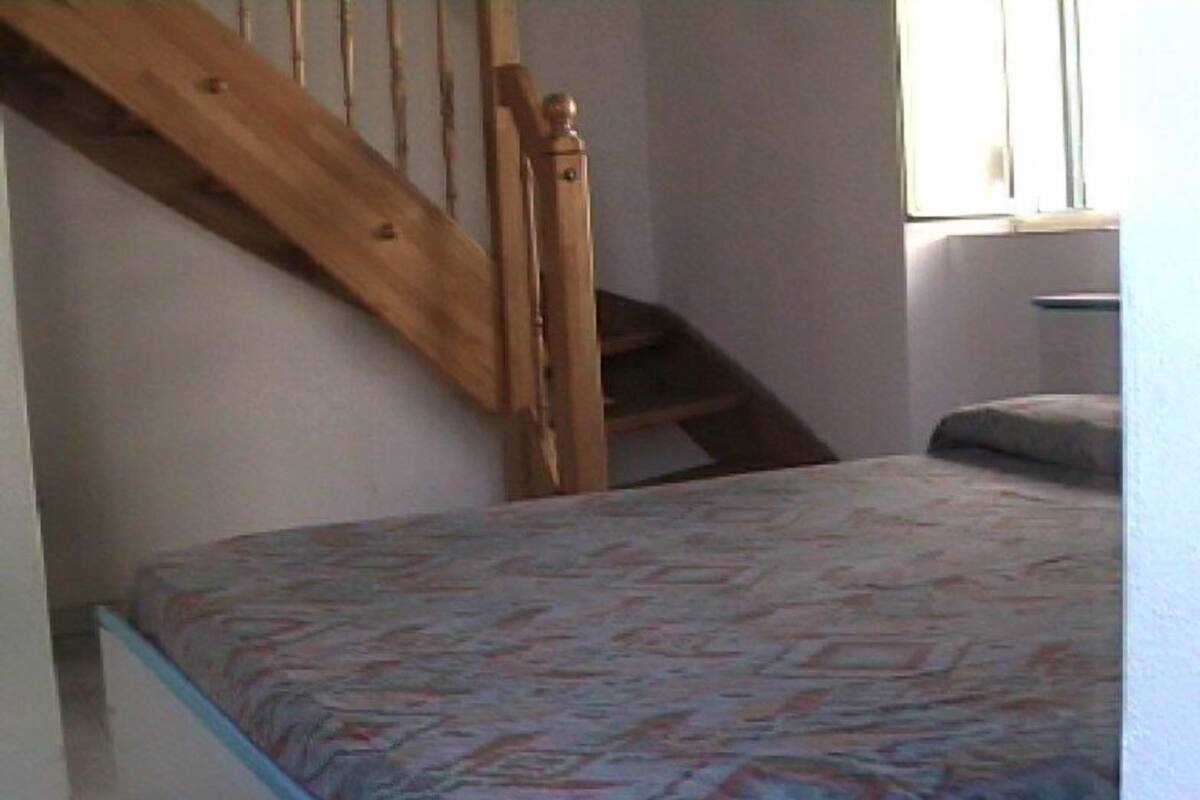 Minibar, in-room safe, desk, bed sheets