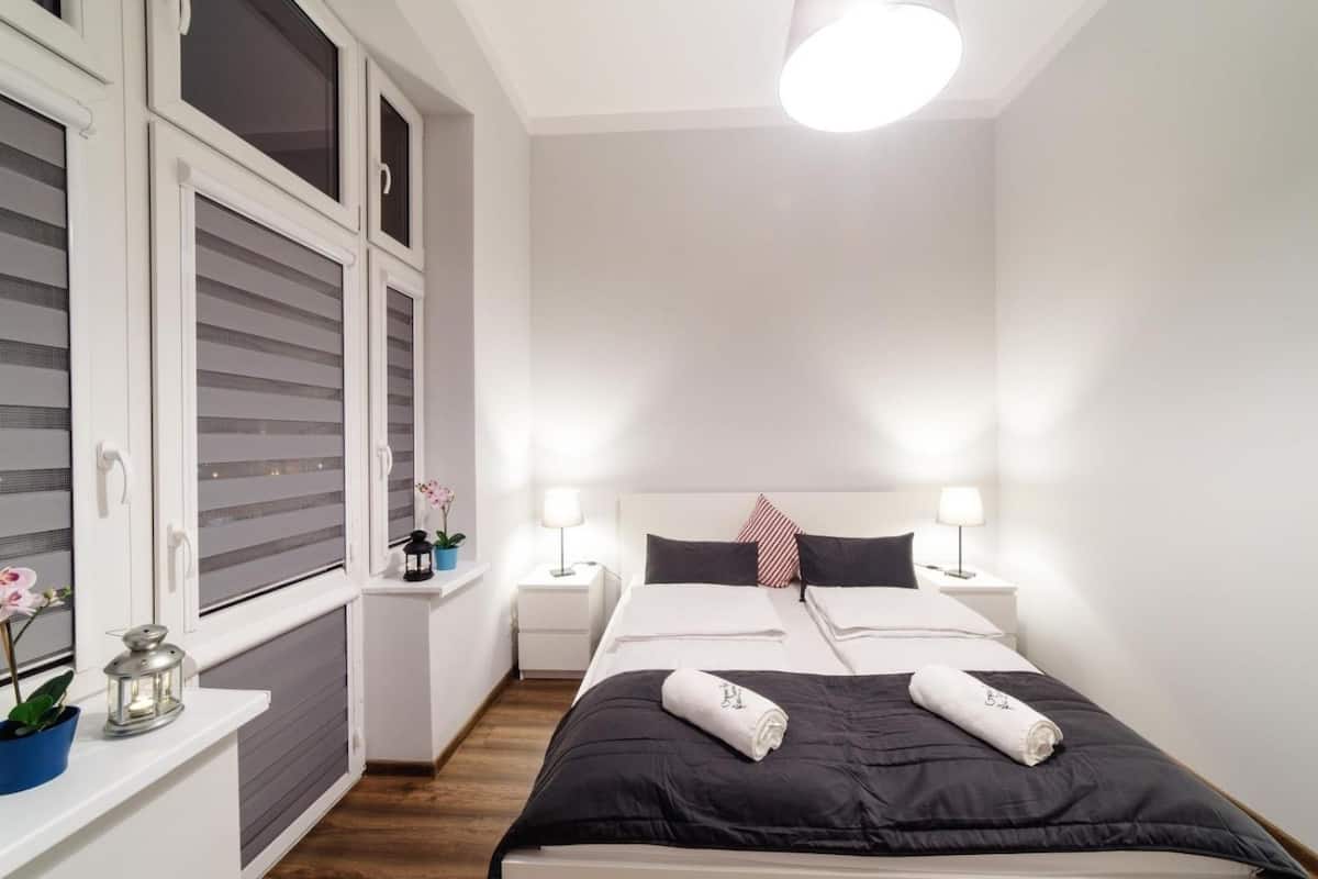 Apartamento (L15) | Escrivaninha, ferros/tábuas de passar roupa, Wi-Fi de cortesia