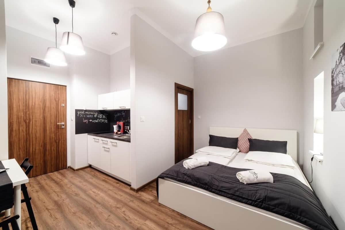 Apartamento (L14) | Escrivaninha, ferros/tábuas de passar roupa, Wi-Fi de cortesia