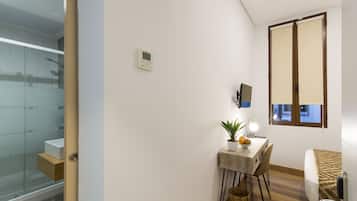 Basic Double Room, 1 Double Bed | Soundproofing, free WiFi, bed sheets, wheelchair access