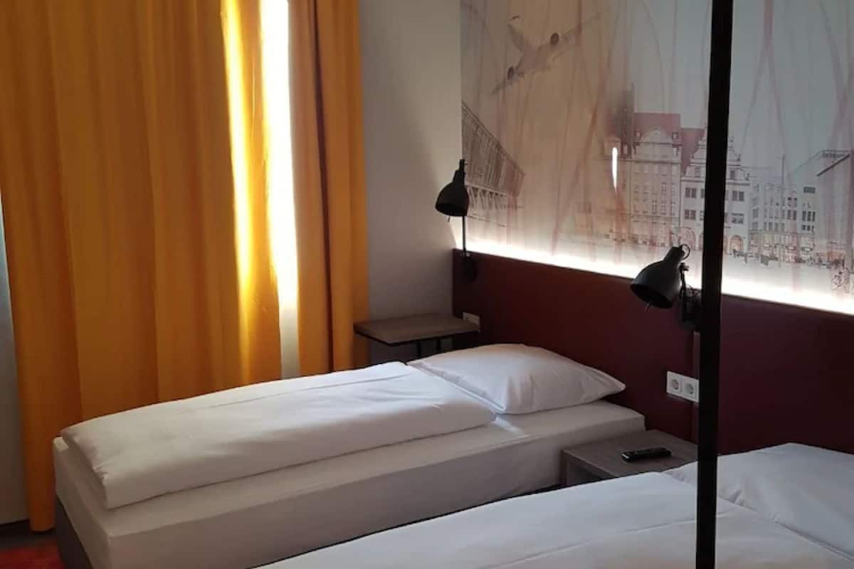 blackout curtains, soundproofing, free wifi, bed sheets