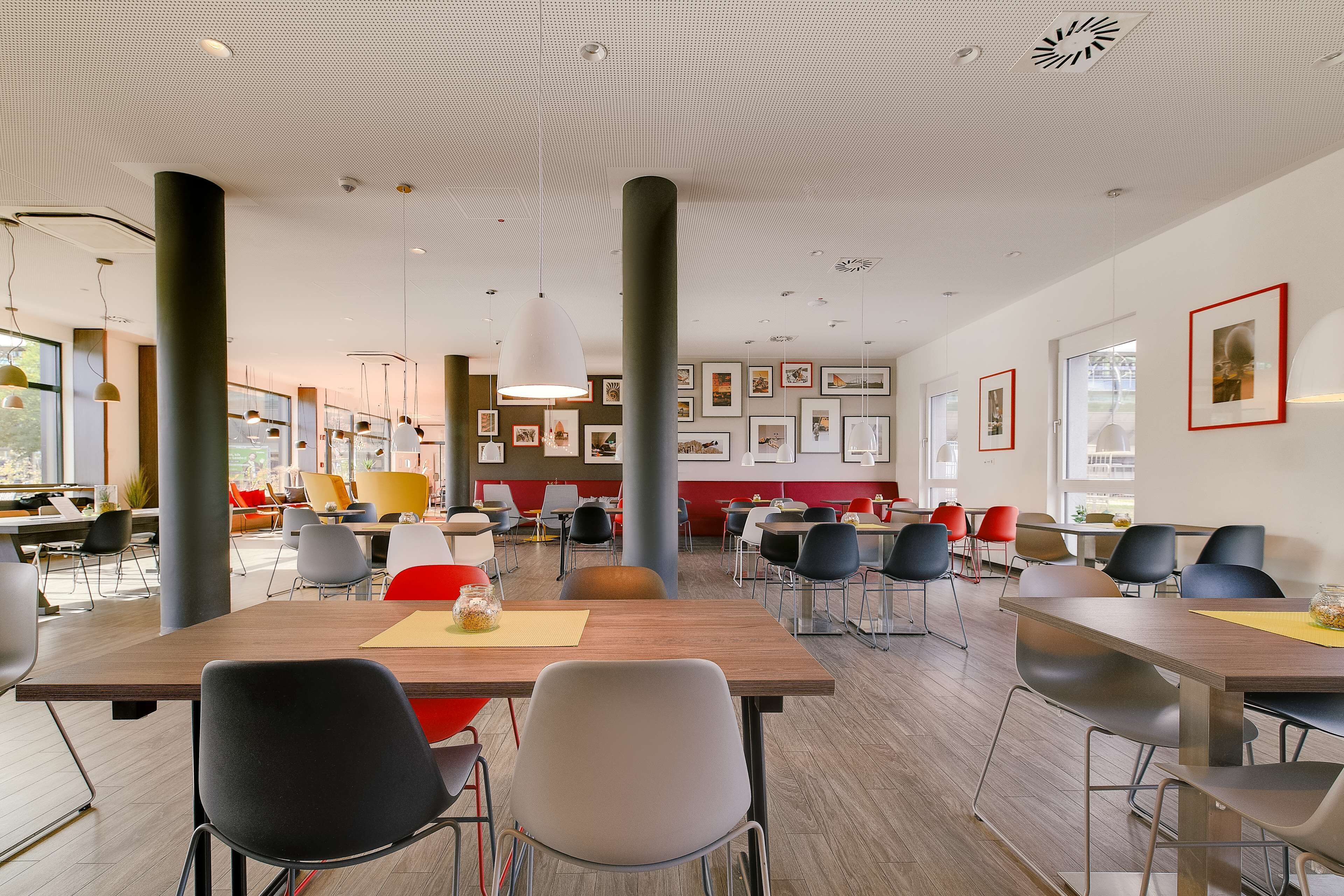 daily continental breakfast (eur 14 per person)