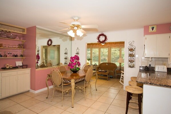 Dining - SERENITY 3 bedrooms, 2 bathrooms (Jekyll Island)