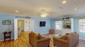 Smart TV, DVD player